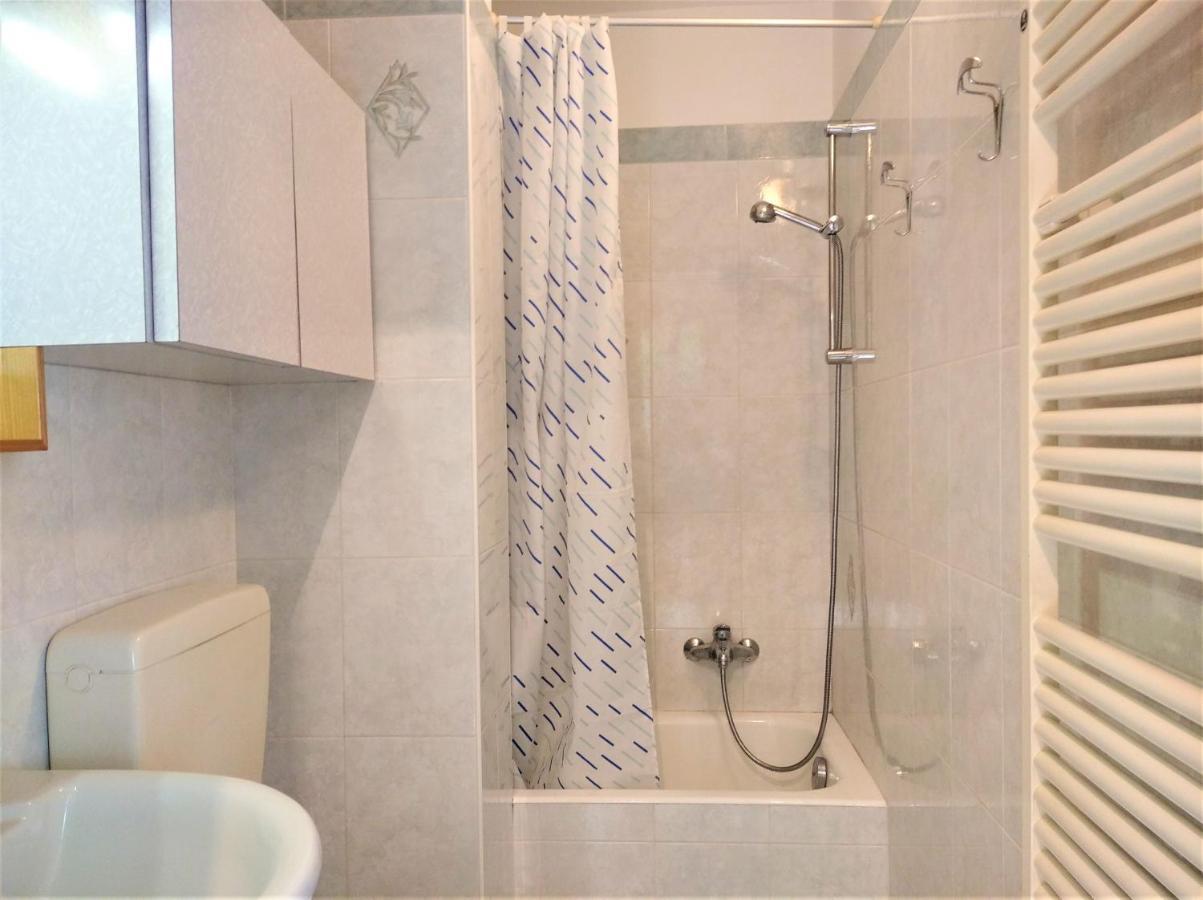 Miryam Apartment Baveno Bagian luar foto
